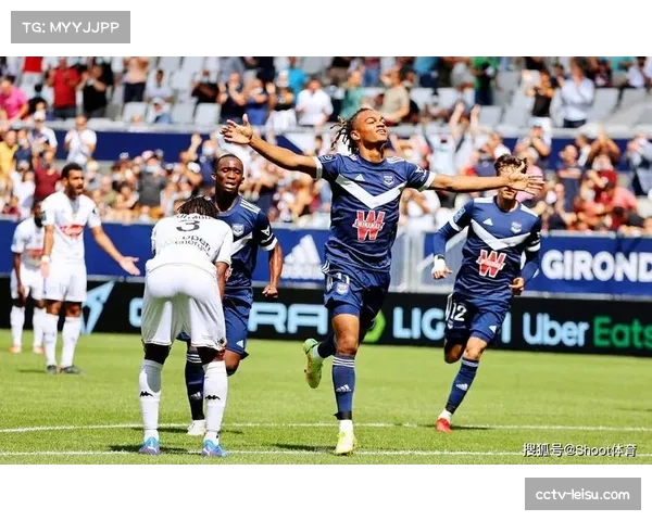 里昂1-1朗斯，法甲技术流与身体流球队再度难分高下